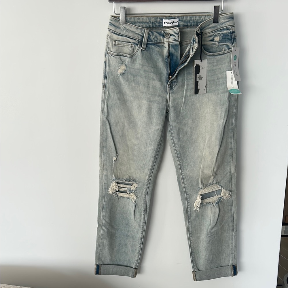 Forever 21 Gray Boyfriend Jeans Distressed Casual